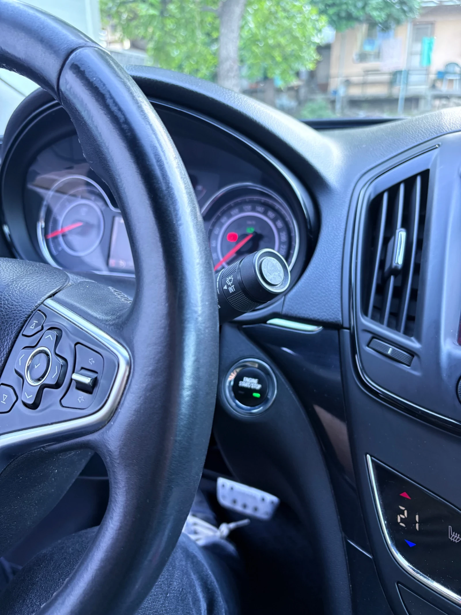 Opel Insignia, снимка 9 - Автомобили и джипове - 55042413