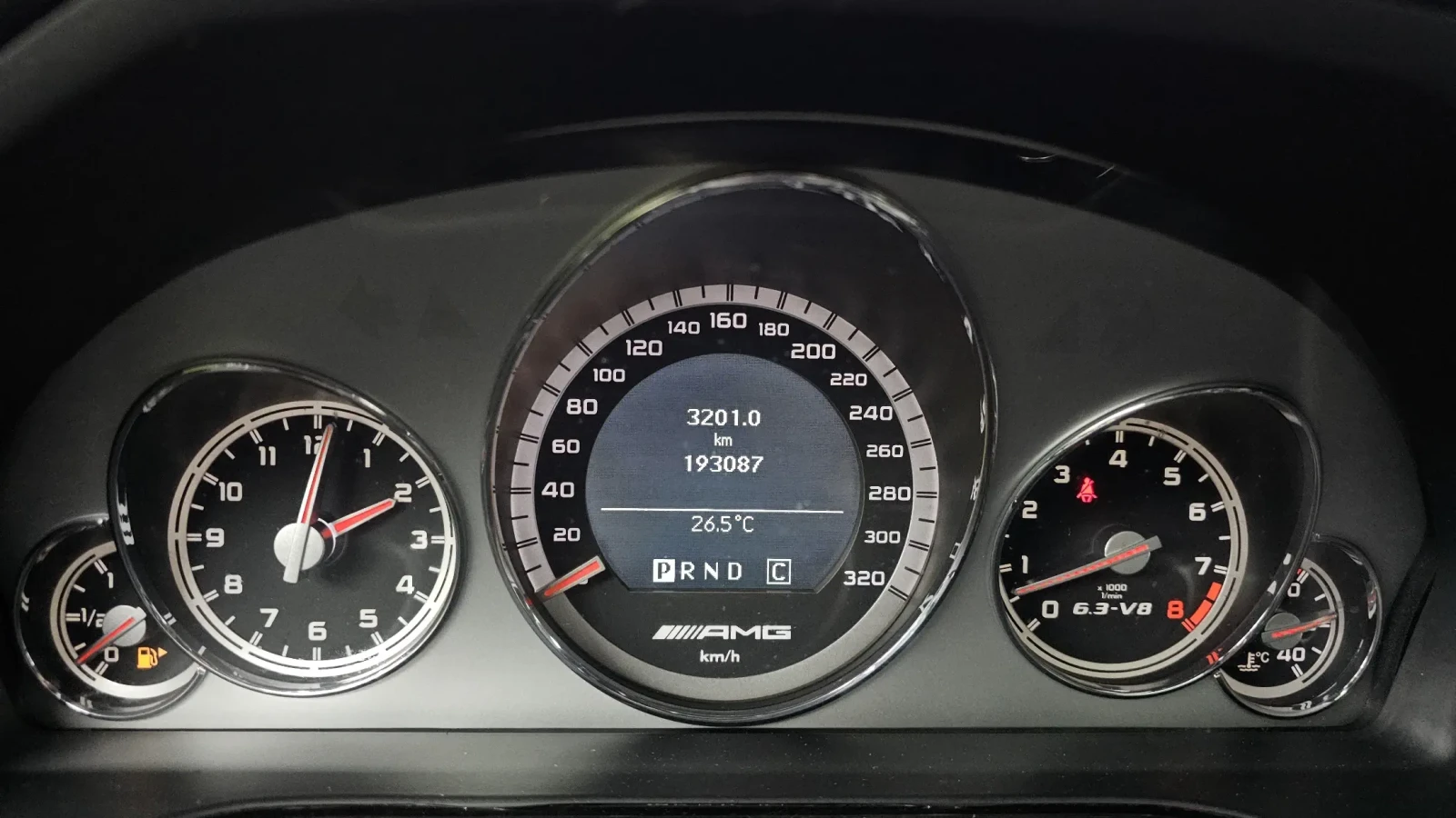 Mercedes-Benz E 63 AMG HARMAN KARDON| PANO| VENT| MEMORY| KEYLESS GO| DIS, снимка 7 - Автомобили и джипове - 55063543