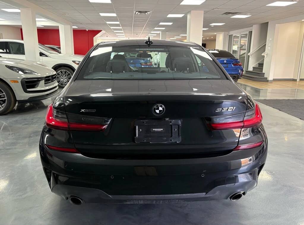 BMW 330 КРАЙНА ЦЕНА, снимка 6 - Автомобили и джипове - 56044023