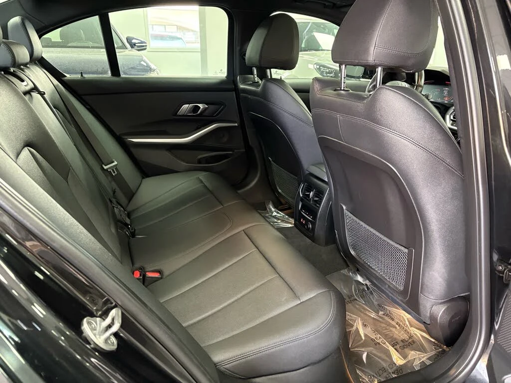 BMW 330 КРАЙНА ЦЕНА, снимка 16 - Автомобили и джипове - 56044023