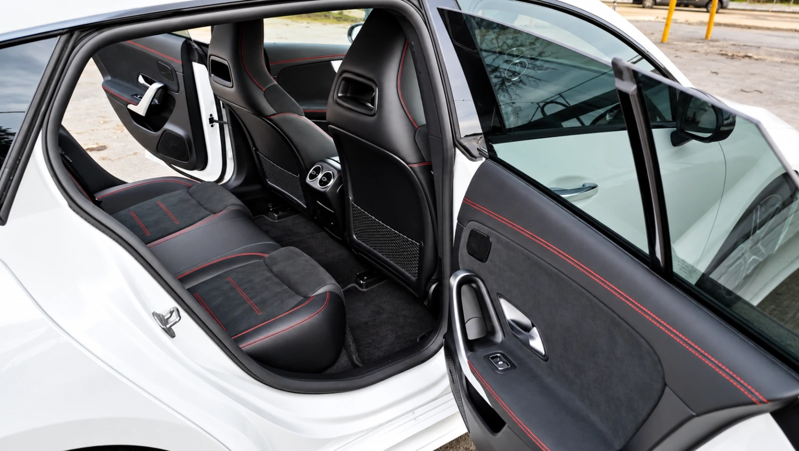 Mercedes-Benz CLA 200 200D * AMG * SPORT * KEYLESS-GO * DISTRONIC *  | Mobile.bg � ����������� 14
