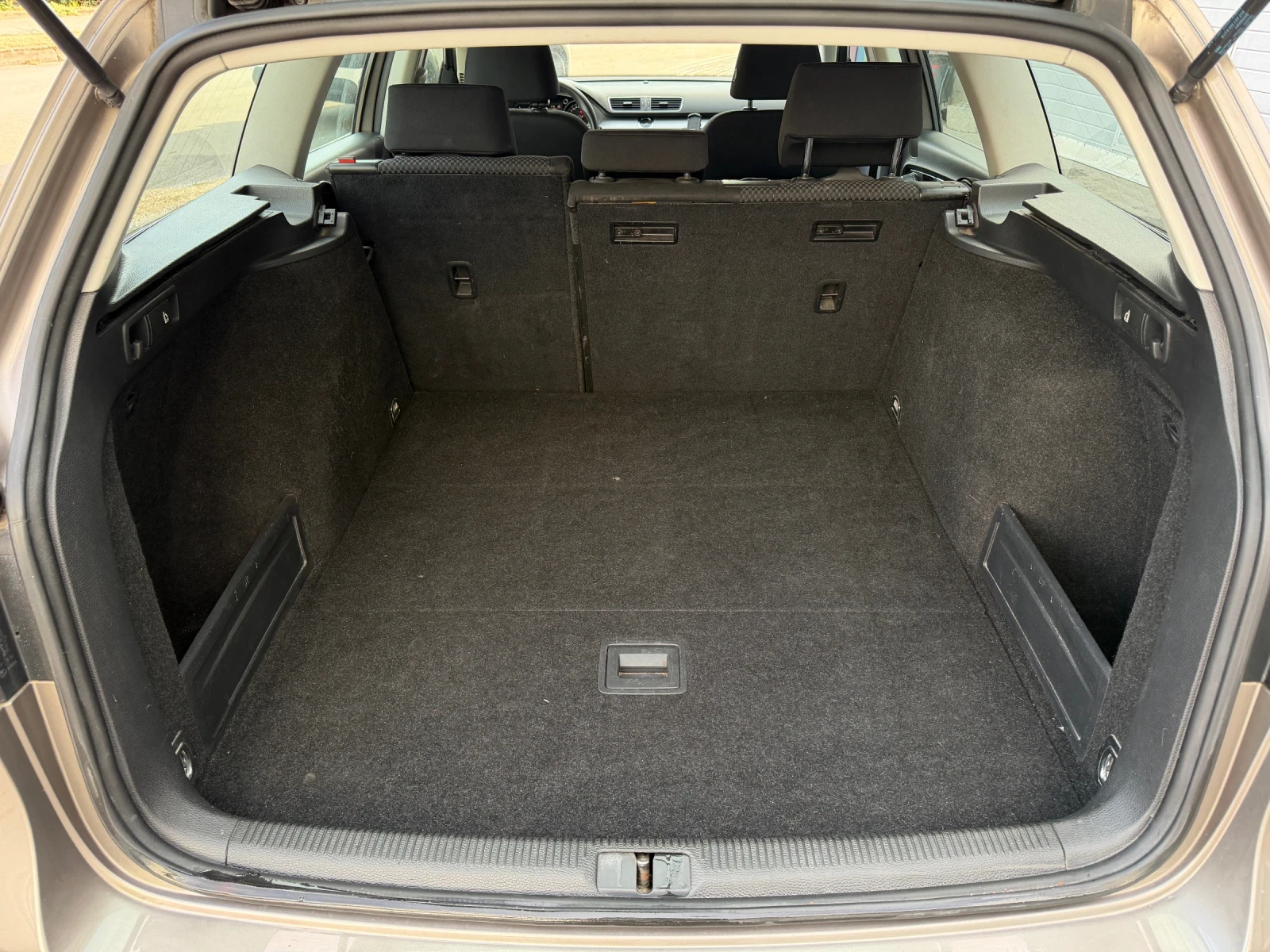 VW Passat 1.6TDI / EURO5 | Mobile.bg � ����������� 12