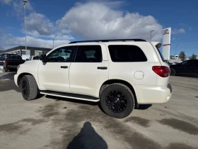 Toyota Sequoia PLATINUM* V8* КОЖА* ПОДГРЕВ* ШИБИДАХ* КАМЕРА* 6+ 1, снимка 4