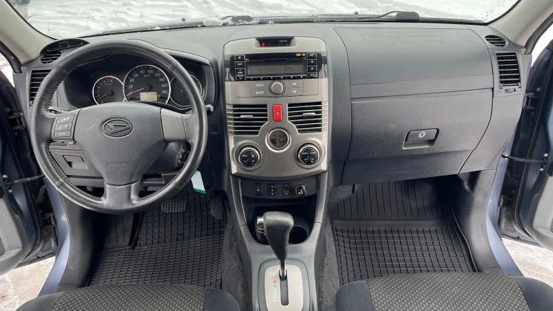 Daihatsu Terios 1, 5 4х4 automat, снимка 8 - Автомобили и джипове - 49177918