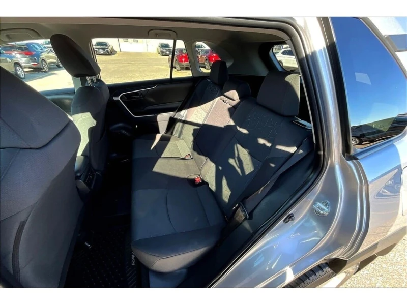 Toyota Rav4 * AWD Toyota Safety Sense | Heated Seats * CARFAX , снимка 15 - Автомобили и джипове - 53213491