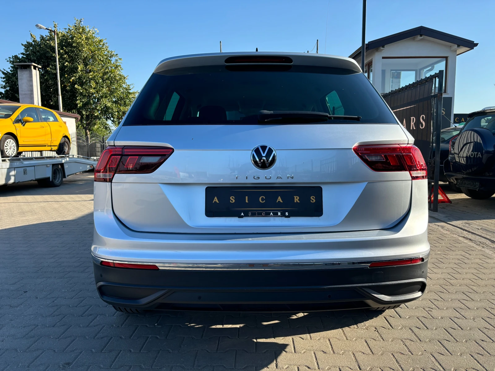 VW Tiguan 2.0D AUTOMATIC FACELIFT  - изображение 4