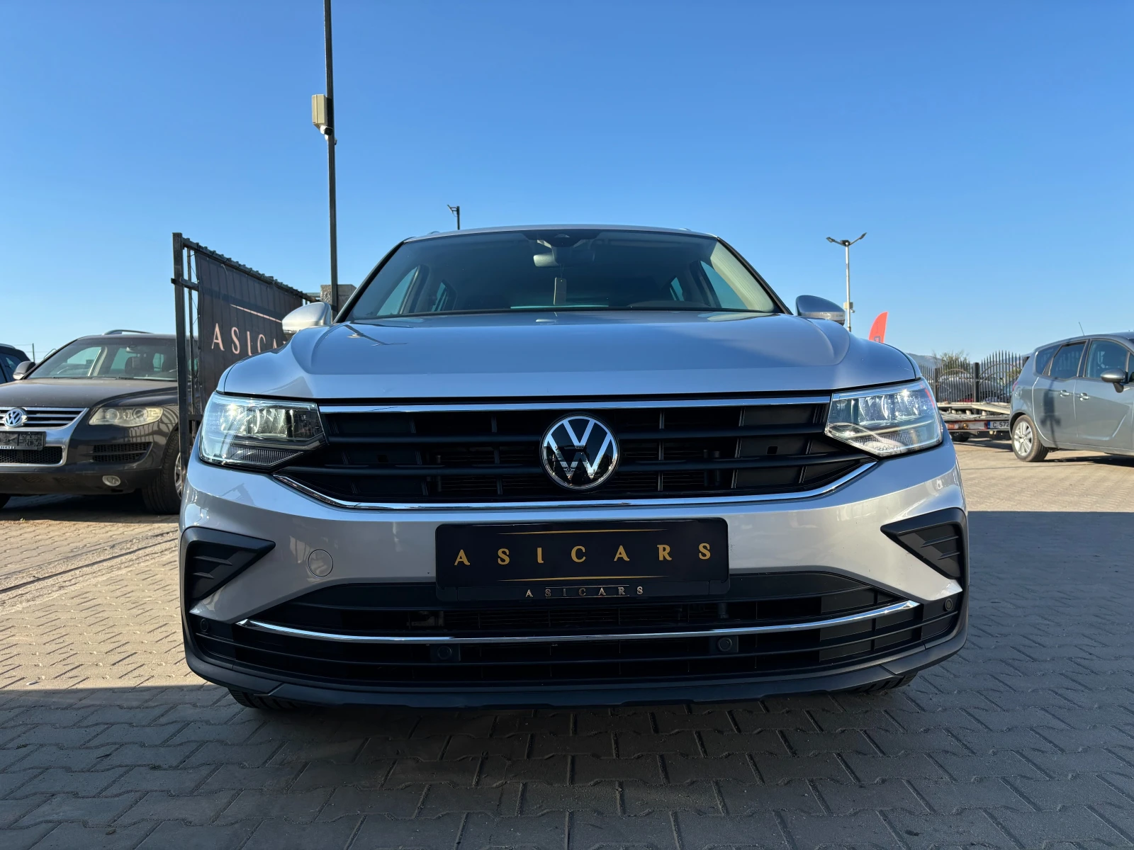 VW Tiguan 2.0D AUTOMATIC FACELIFT  - изображение 8