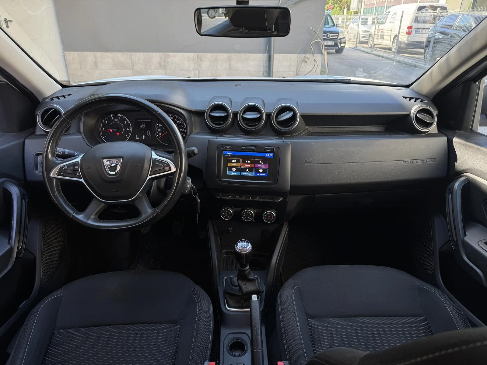 Dacia Duster N1 // 1.6i Газ/Бензин // Върнат от лизинг - изображение 8