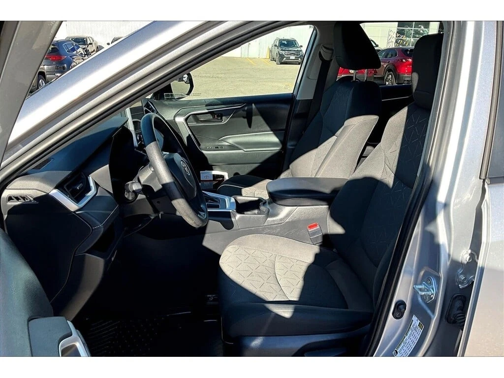 Toyota Rav4 * AWD Toyota Safety Sense | Heated Seats * CARFAX  - изображение 4