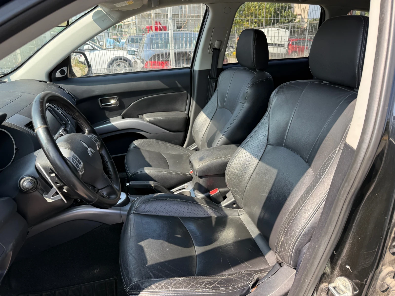 Mitsubishi Outlander 2.4i 170kc 4х4 7м - изображение 8