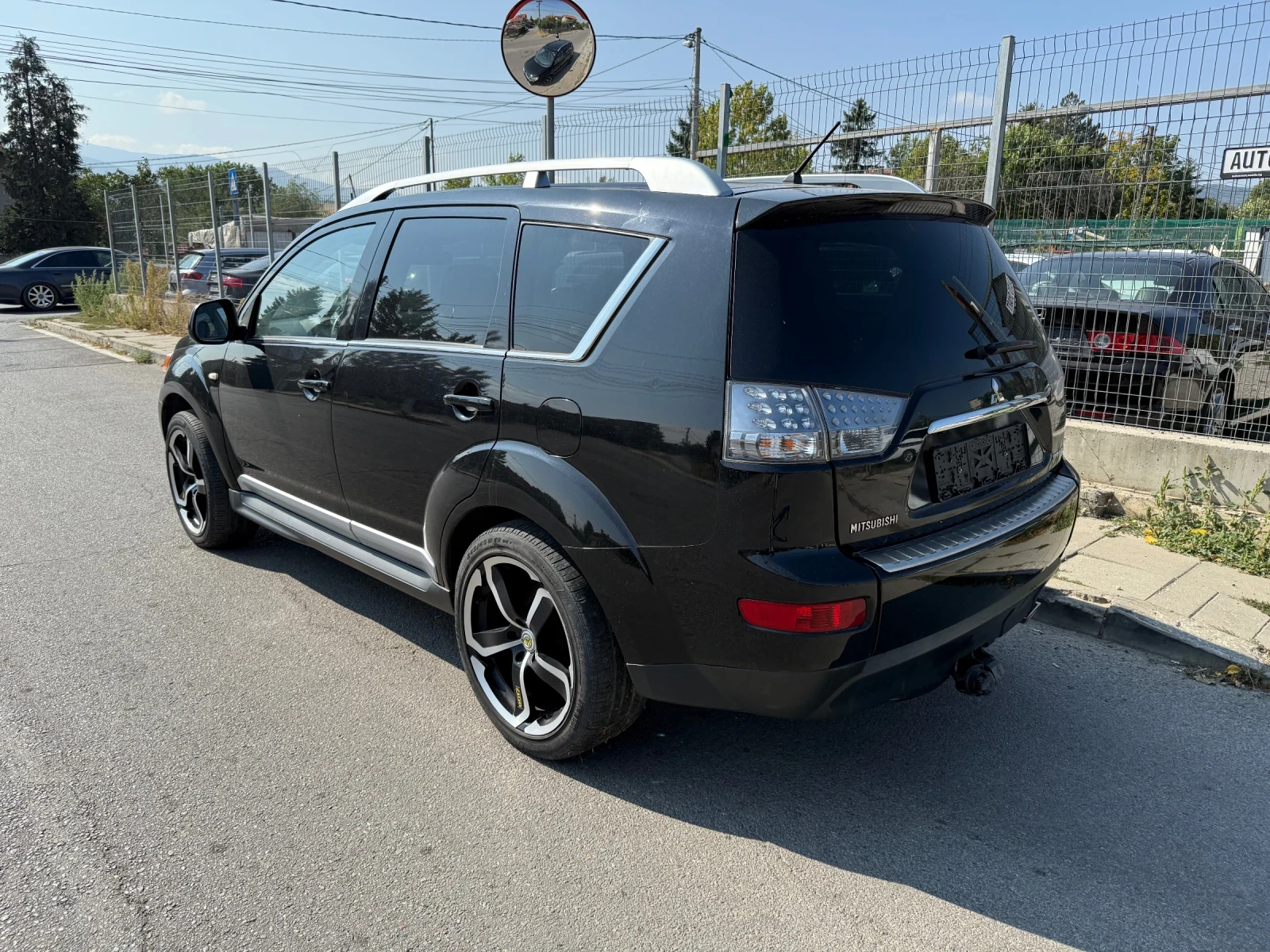 Mitsubishi Outlander 2.4i 170kc 4х4 7м - изображение 5