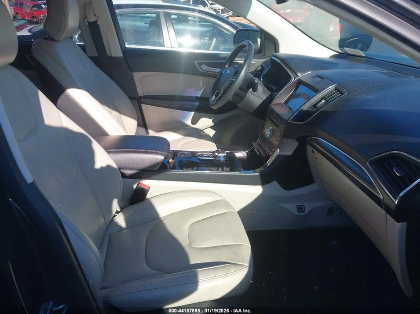 Ford Edge 2.0l Titanium, снимка 5 - Автомобили и джипове - 53816584