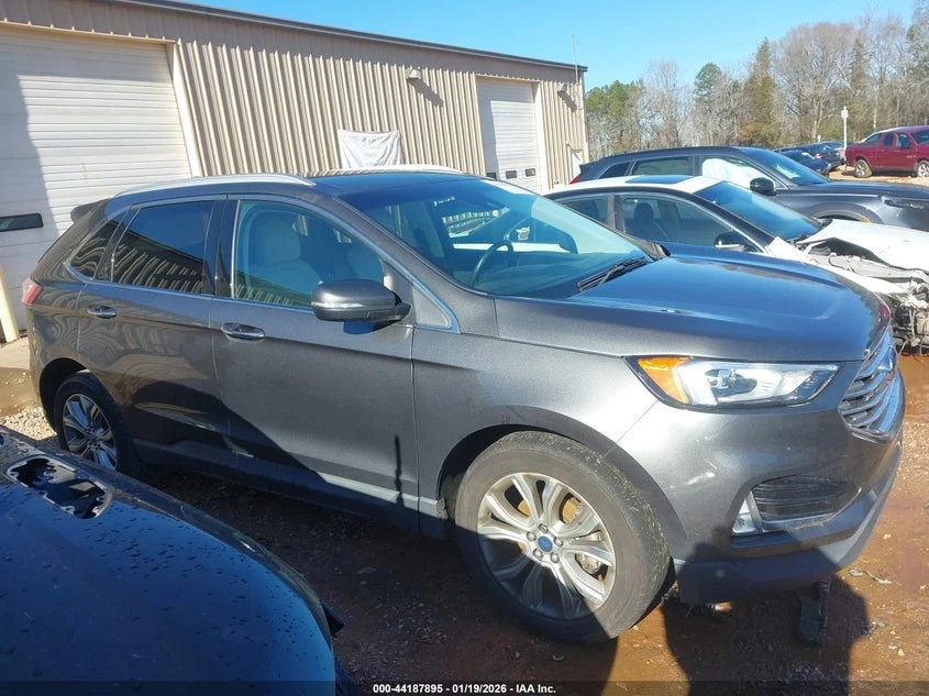 Ford Edge 2.0l Titanium, снимка 13 - Автомобили и джипове - 53816584