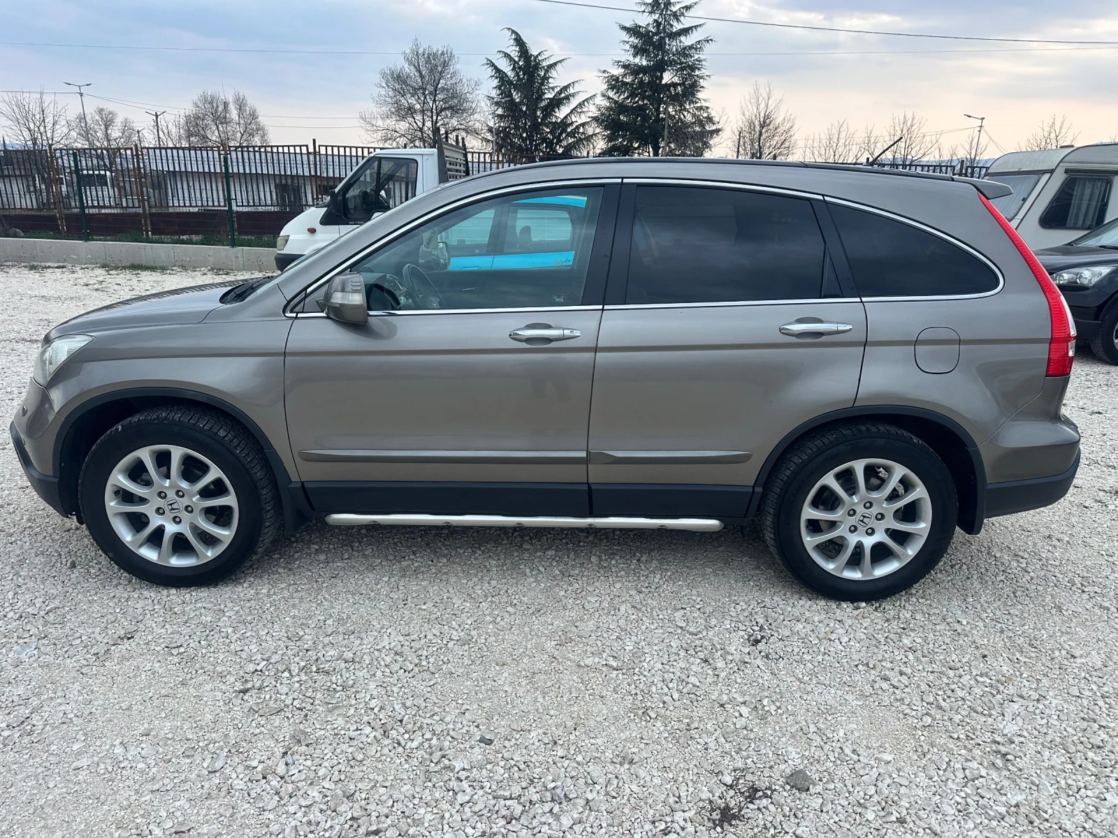 Honda Cr-v 2.0/AVTOMAT//EXECUTIVE//FULL, снимка 4 - Автомобили и джипове - 53879541