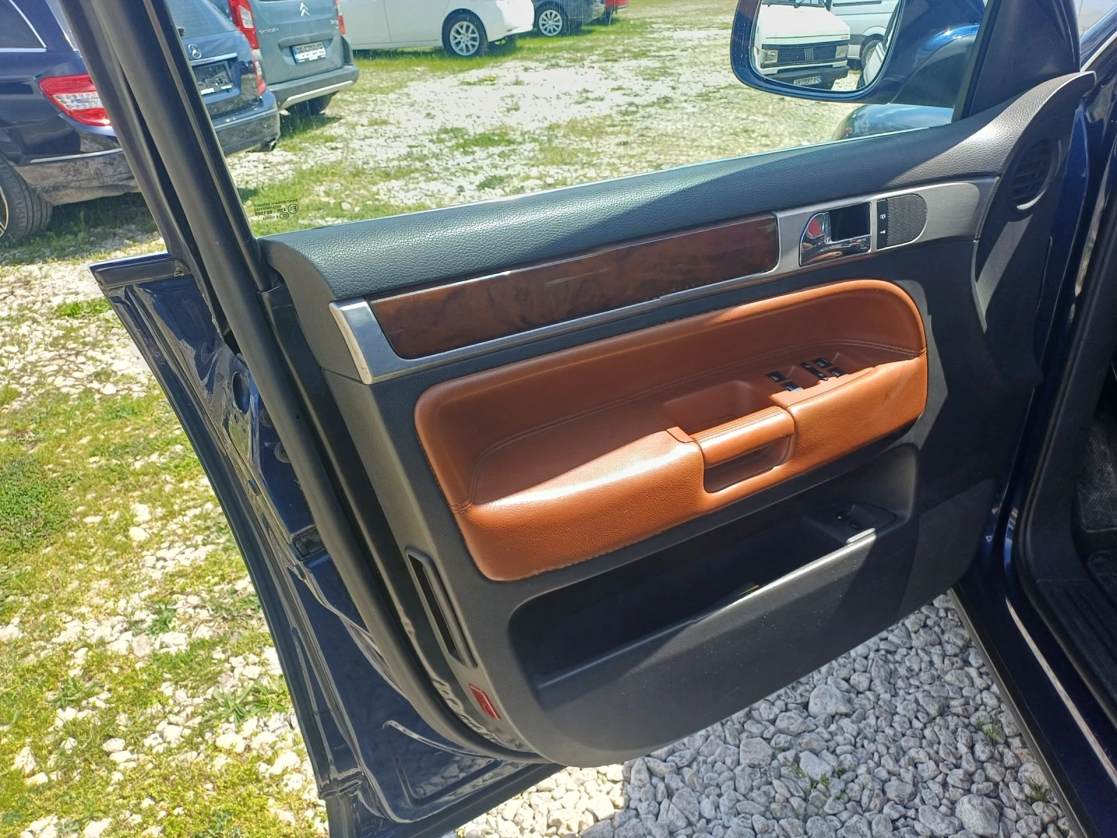 VW Touareg 3, 0tdi, Full eksti., снимка 14 - Автомобили и джипове - 54321797