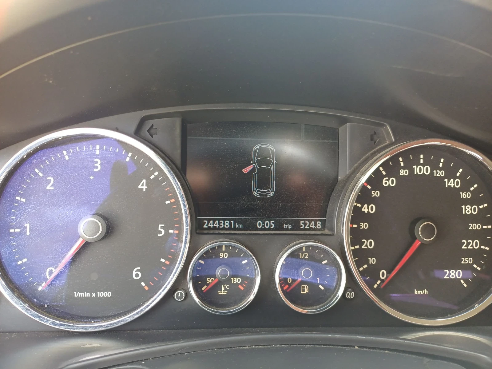 VW Touareg 3, 0tdi, Full eksti., снимка 13 - Автомобили и джипове - 54321797