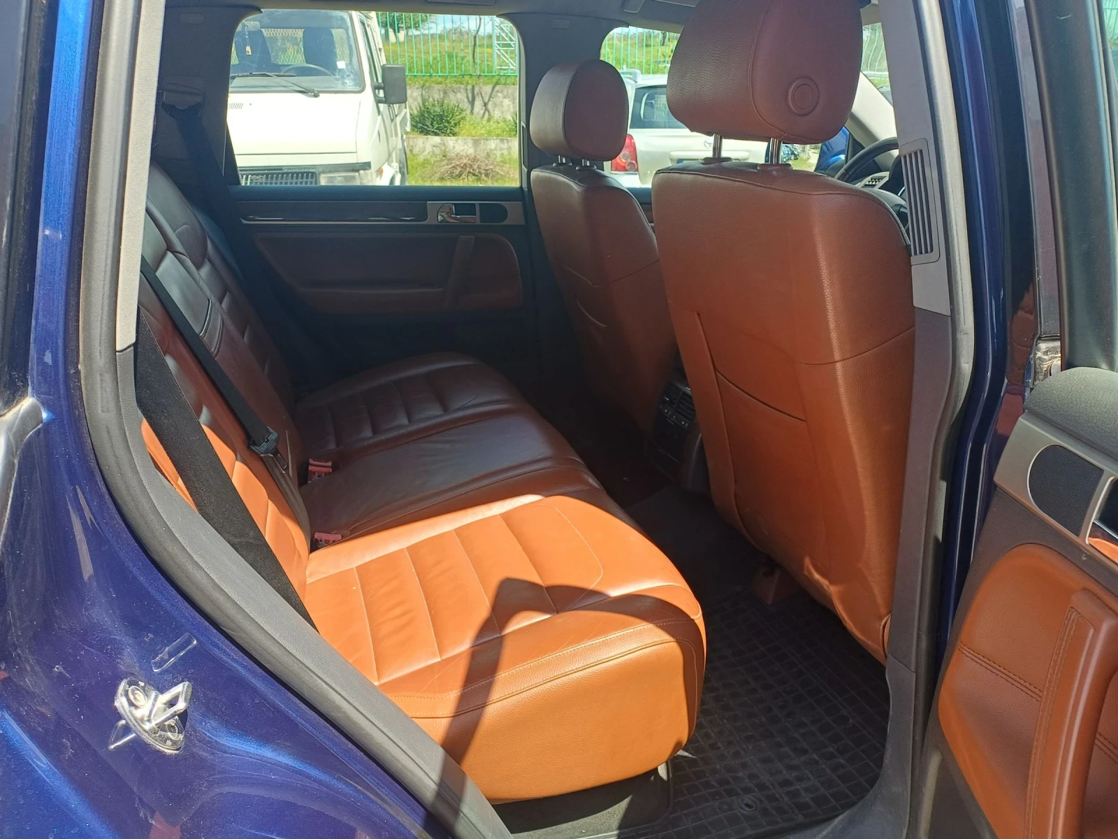 VW Touareg 3, 0tdi, Full eksti., снимка 11 - Автомобили и джипове - 54321797