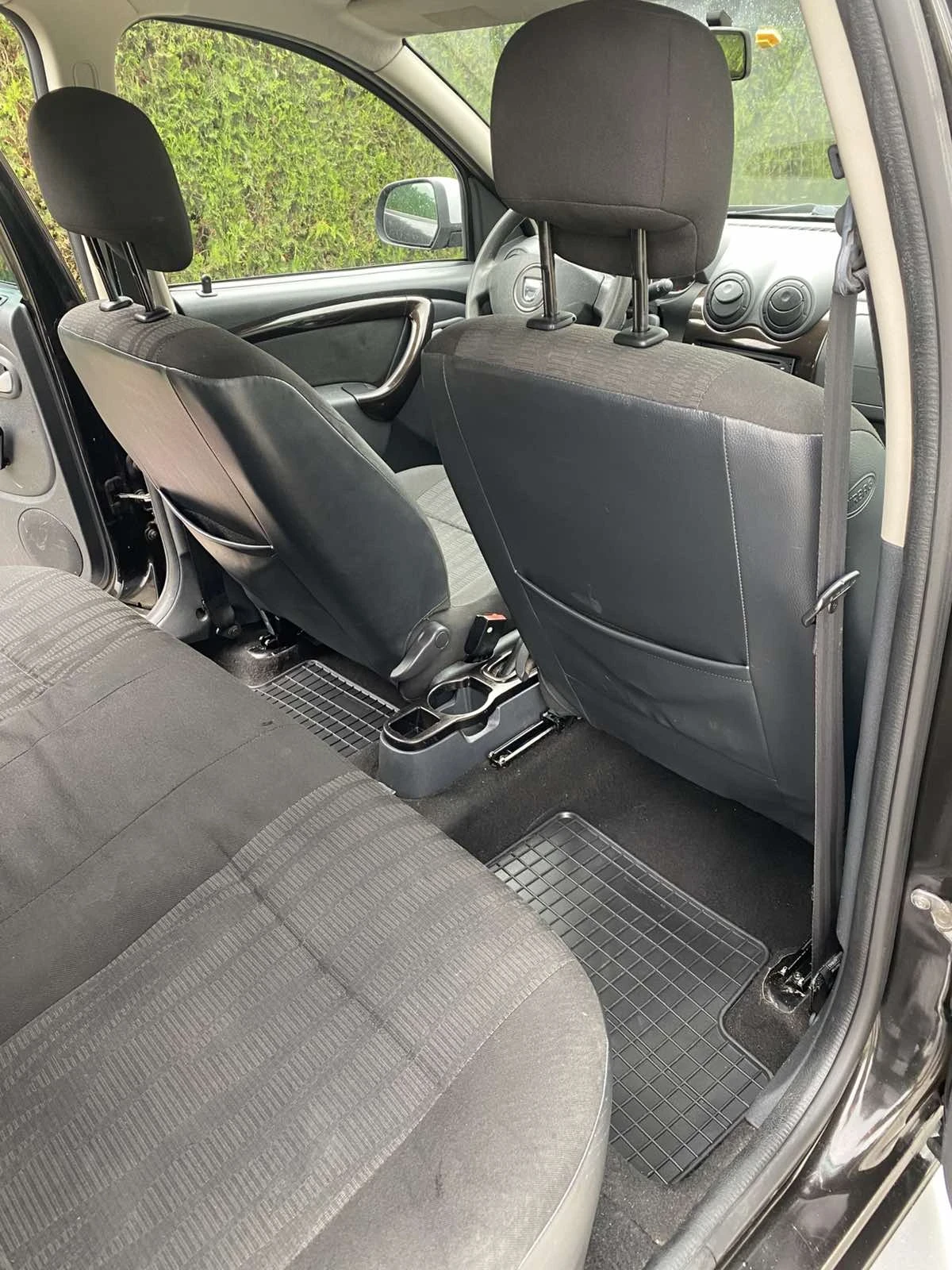 Dacia Duster 1.6 4x4 110cv, 152 000 km!!!, снимка 17 - Автомобили и джипове - 54646077