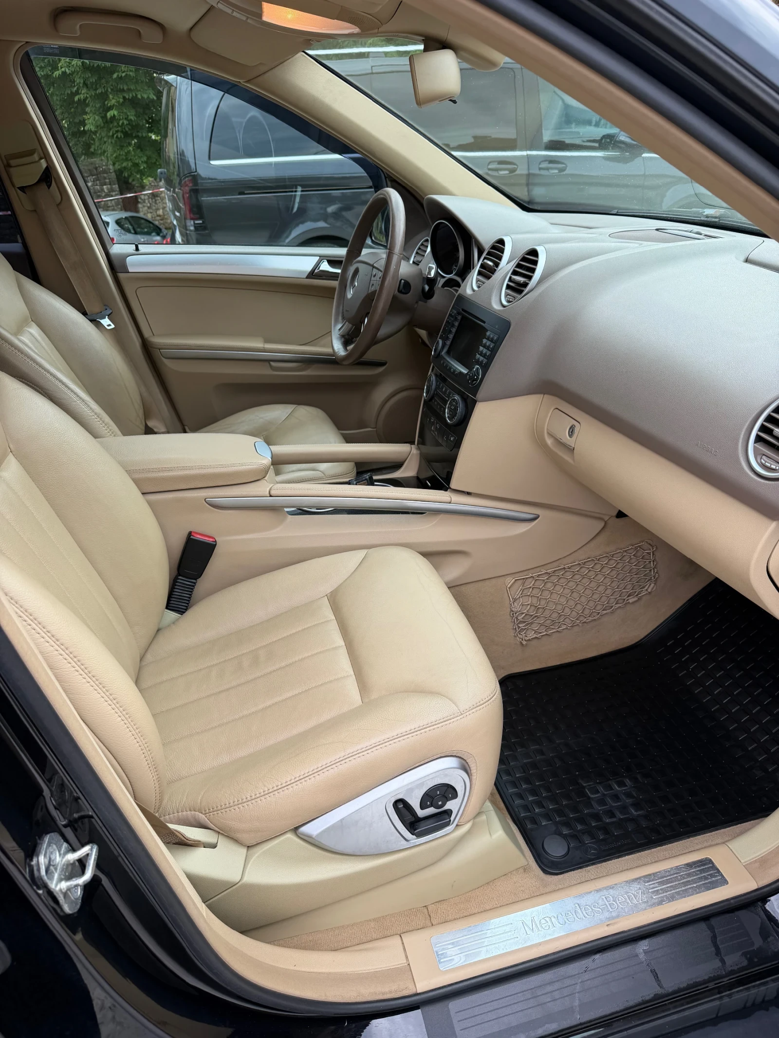 Mercedes-Benz ML 320, снимка 11 - Автомобили и джипове - 54774927