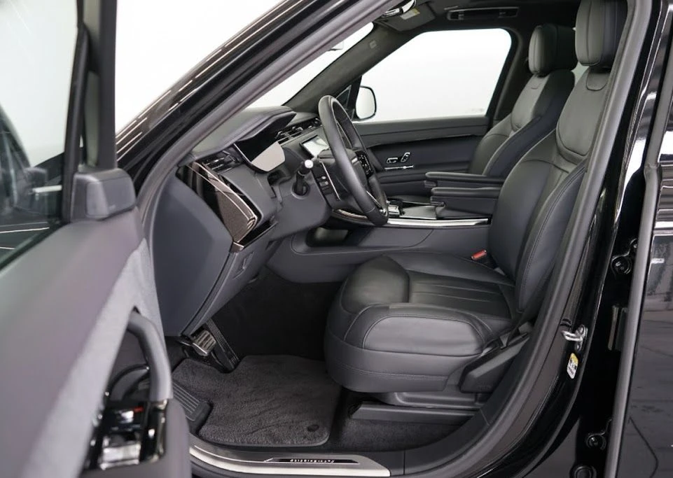 Land Rover Range Rover Sport D350 AUTOBIOGRAPHY/BLACK/MERIDIAN/PANO/360/HEADUP, снимка 7 - Автомобили и джипове - 54866555
