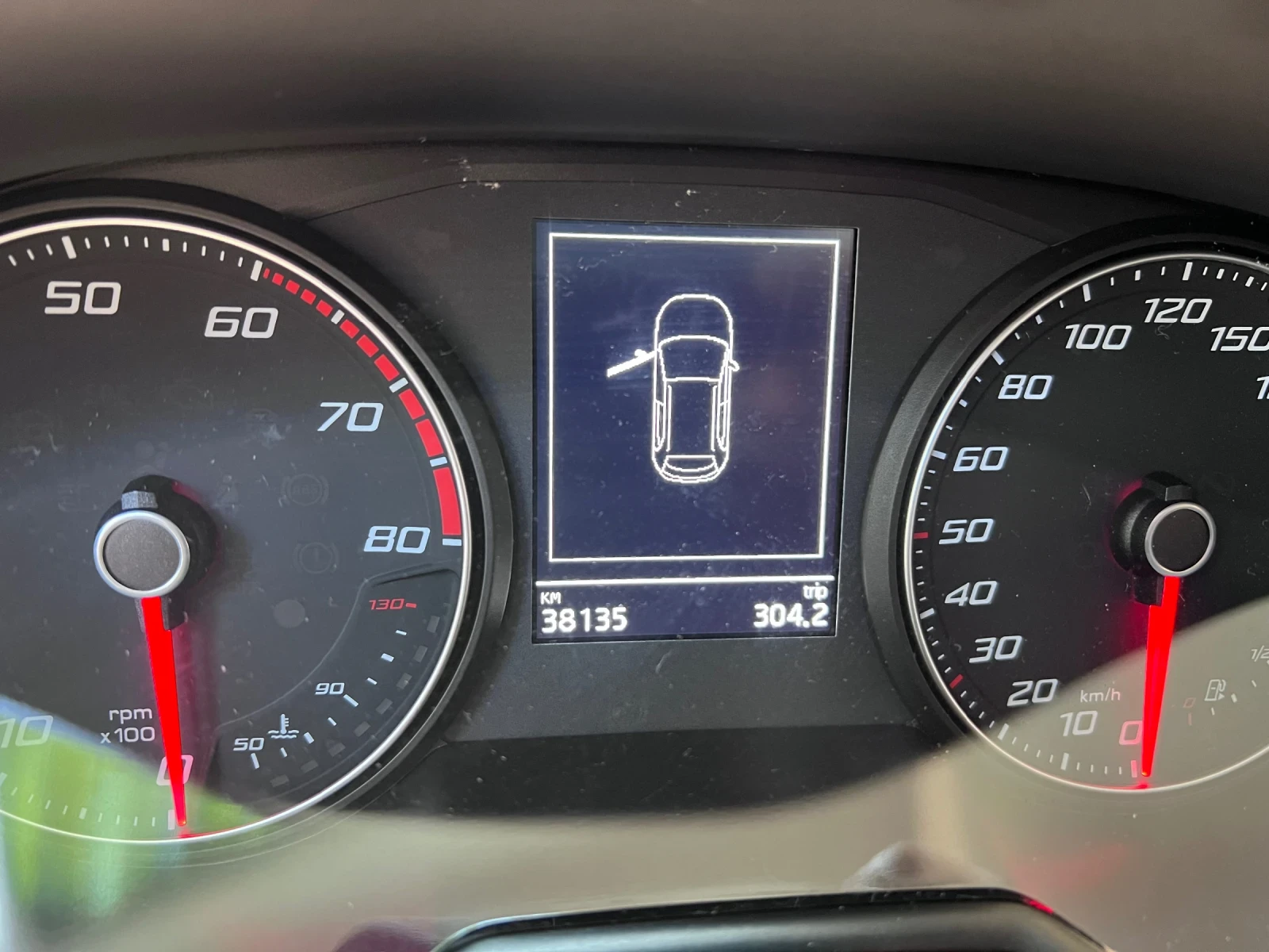 Seat Arona, снимка 6 - Автомобили и джипове - 55080988