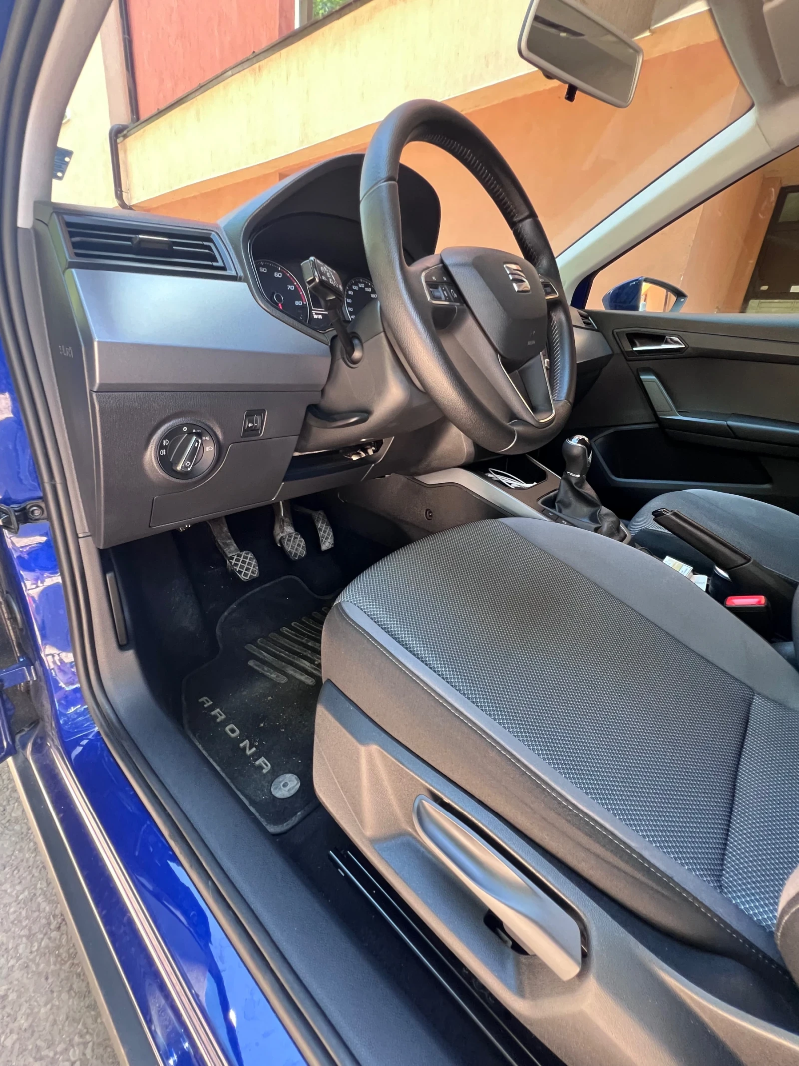 Seat Arona, снимка 10 - Автомобили и джипове - 55080988