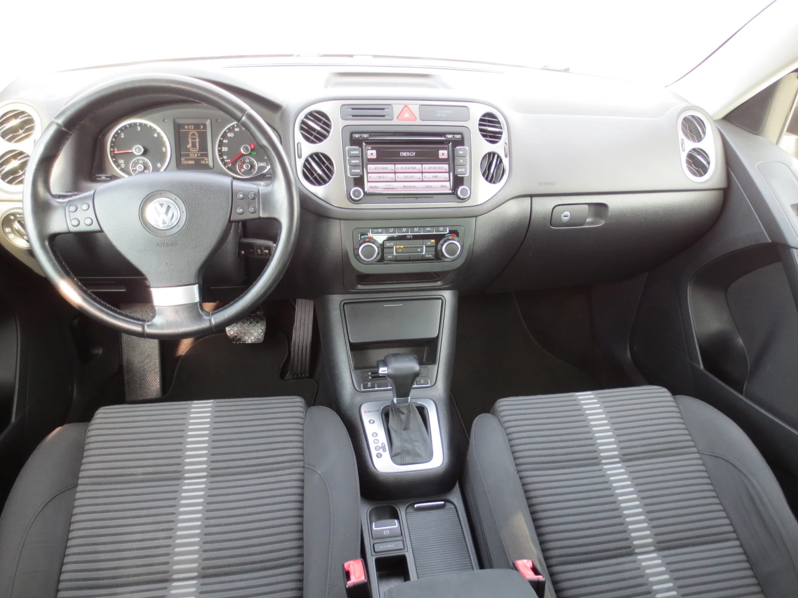 VW Tiguan 2.0TDI* DSG* 4-Motion* , снимка 12 - Автомобили и джипове - 55795481