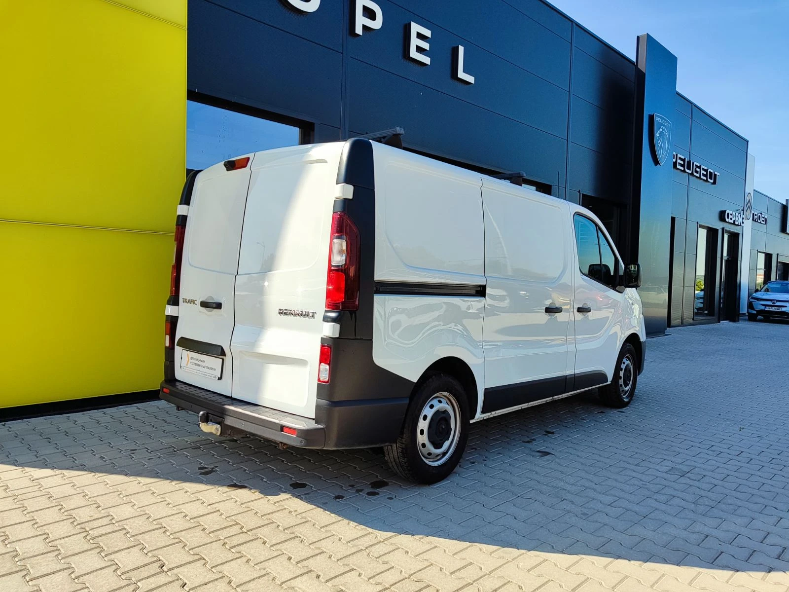 Renault Trafic L1H1 ENERGY 2.0 dCi (120hp) MT6, снимка 6 - Бусове и автобуси - 53241181