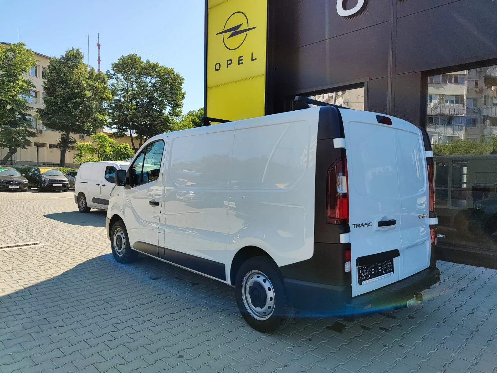 Renault Trafic L1H1 ENERGY 2.0 dCi (120hp) MT6, снимка 8 - Бусове и автобуси - 53241181