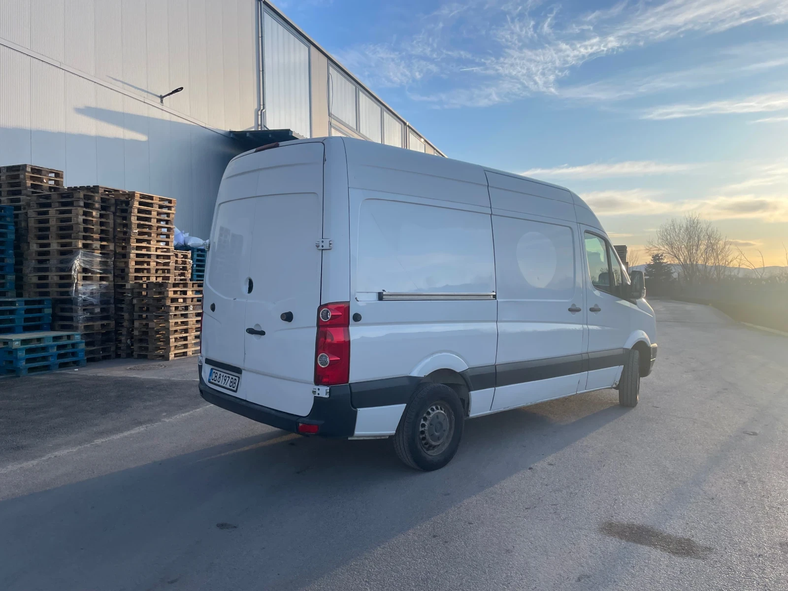 VW Crafter L2H2, снимка 3 - Бусове и автобуси - 54034117