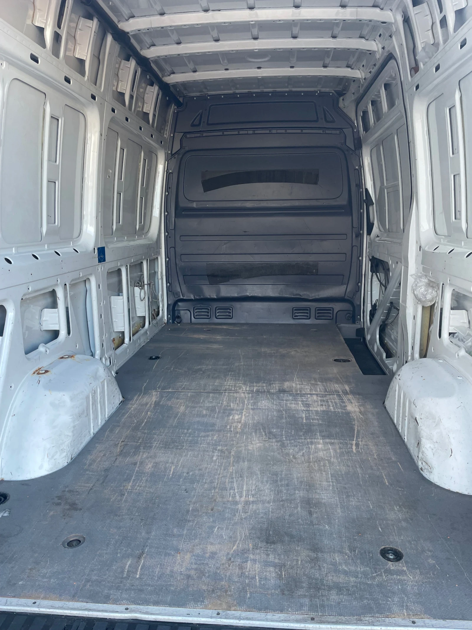 VW Crafter L2H2, снимка 6 - Бусове и автобуси - 54034117