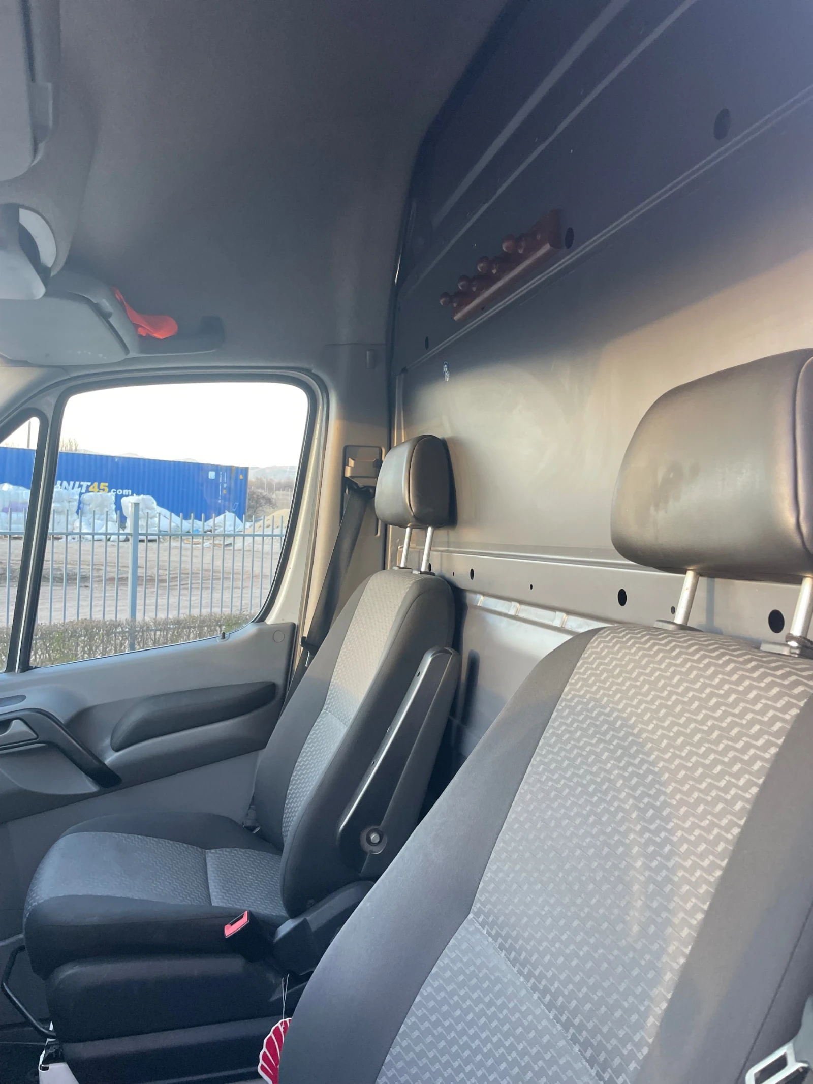 VW Crafter L2H2, снимка 12 - Бусове и автобуси - 54034117