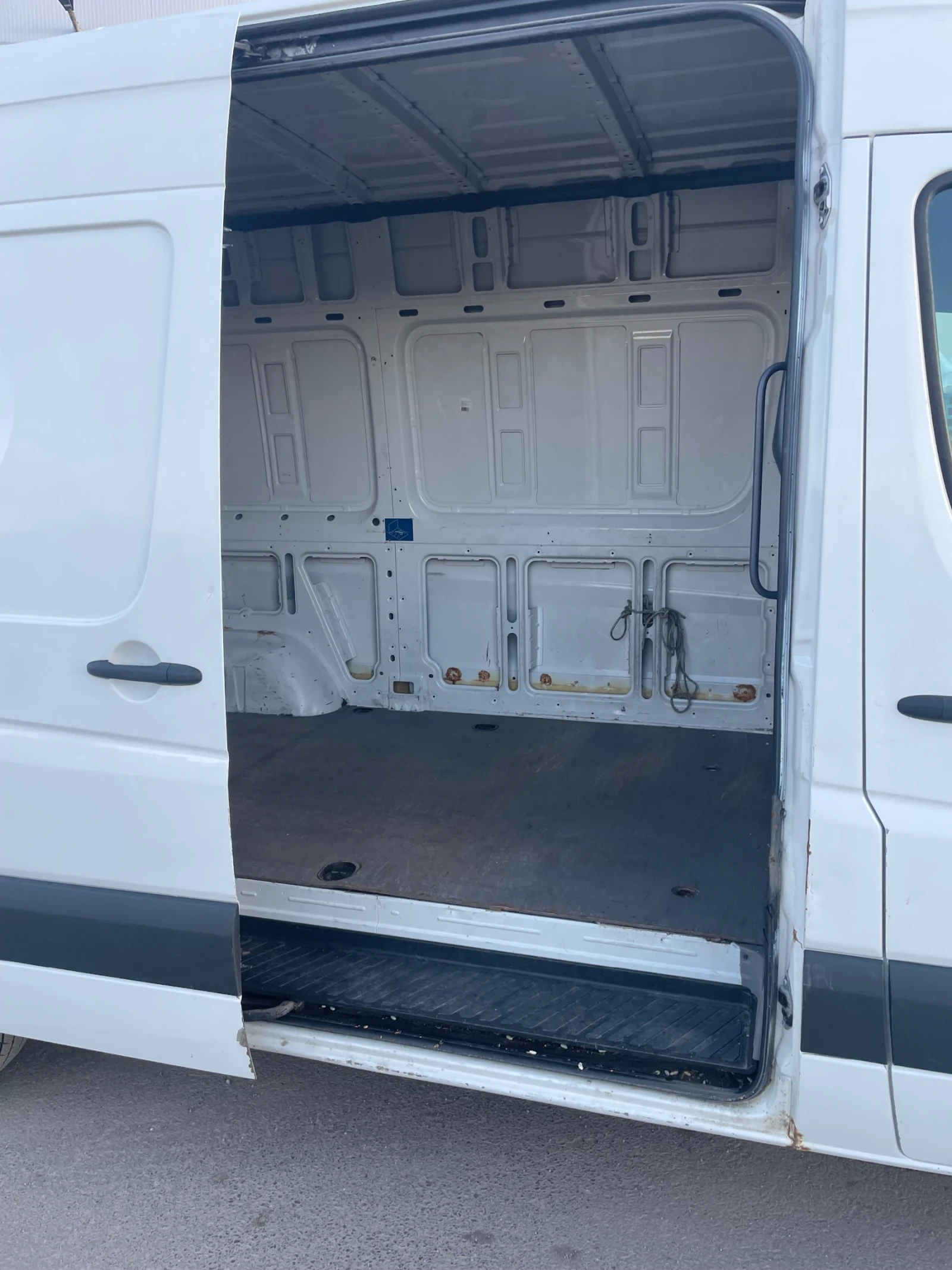 VW Crafter L2H2, снимка 7 - Бусове и автобуси - 54034117
