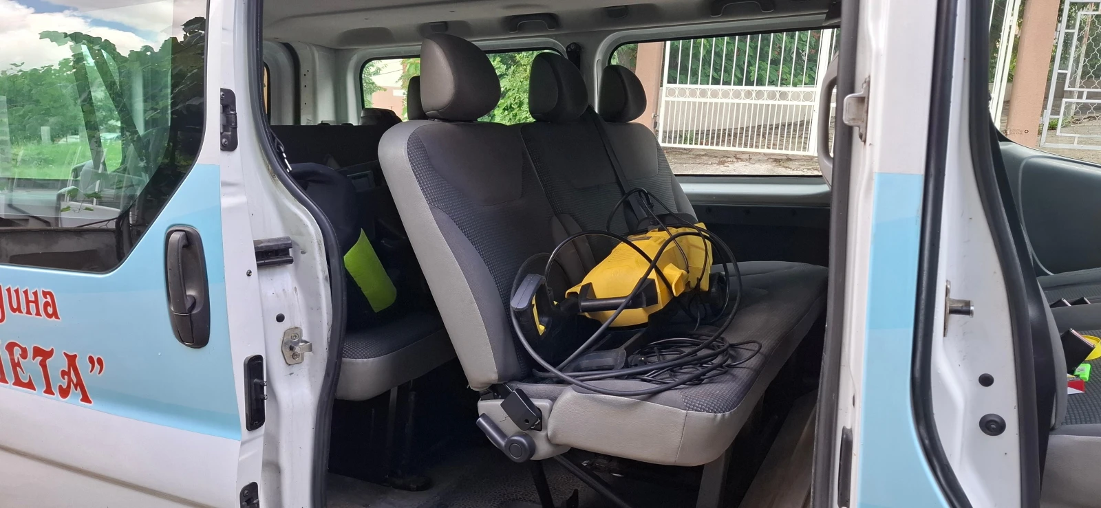 Opel Vivaro, снимка 10 - Бусове и автобуси - 55533615