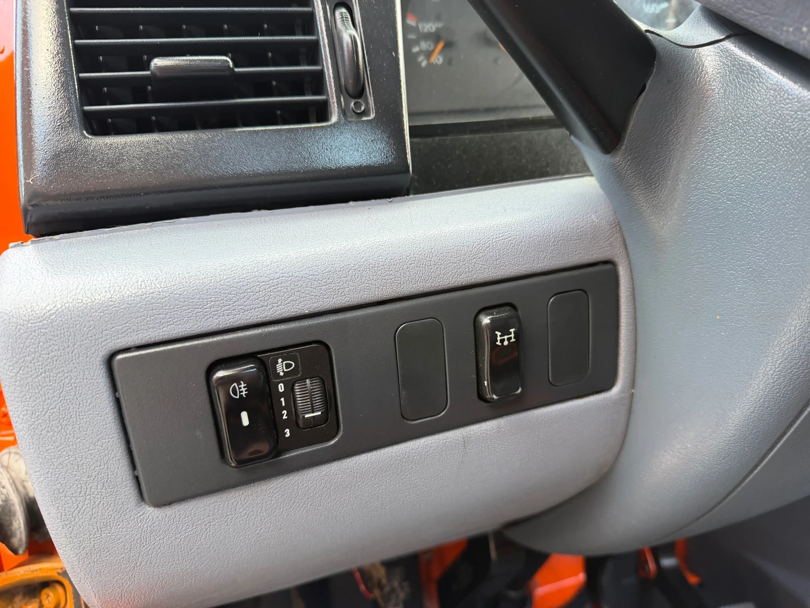 Mercedes-Benz Sprinter 412 2.9TDI* Кран HIAB* 3.00 метра кош, снимка 4 - Бусове и автобуси - 56188095