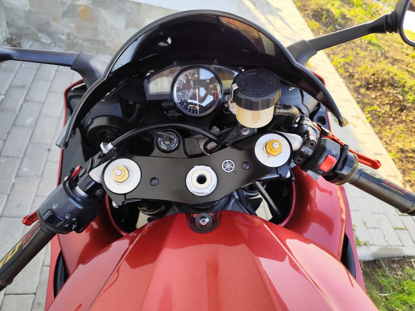 Yamaha YZF-R1  - изображение 3
