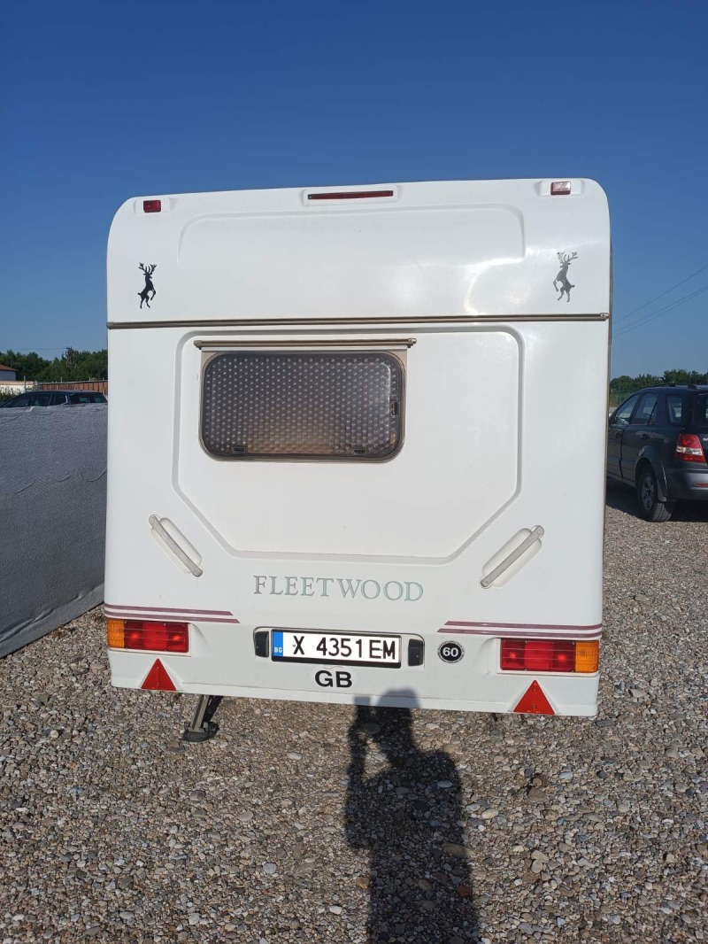 Каравана Fleetwood Colchester, снимка 15 - Каравани и кемпери - 46361773