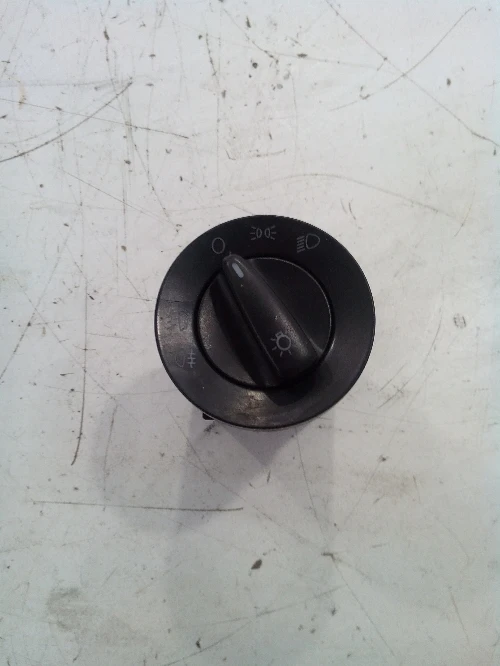 Ключ фарове голф 4 1.8т 