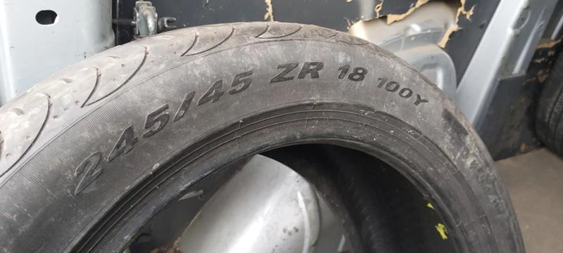 Гуми Летни 245/45R18, снимка 8 - Гуми и джанти - 31997178