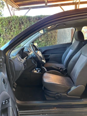 Ford Fiesta 1.25i 75 к.с. Facelift, снимка 9