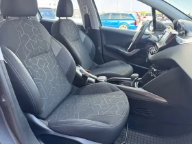 Peugeot 2008 1.2 automatic , снимка 12