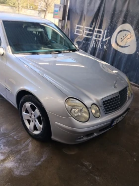 Mercedes-Benz E 220, снимка 8