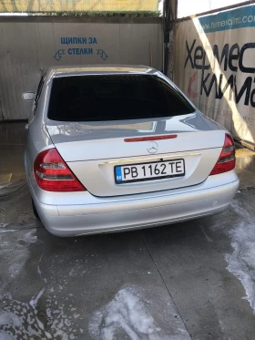 Mercedes-Benz E 220, снимка 7