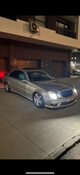 Mercedes-Benz E 320, снимка 1