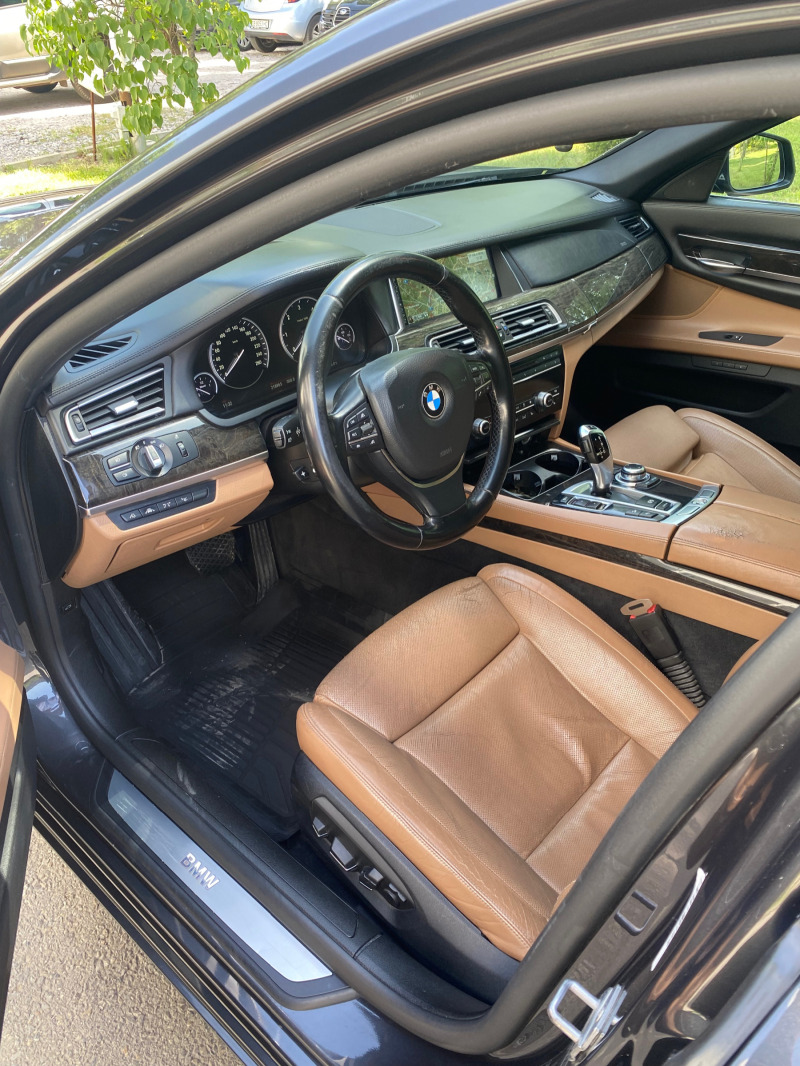 BMW 740 Xdrive, снимка 13 - Автомобили и джипове - 46165073