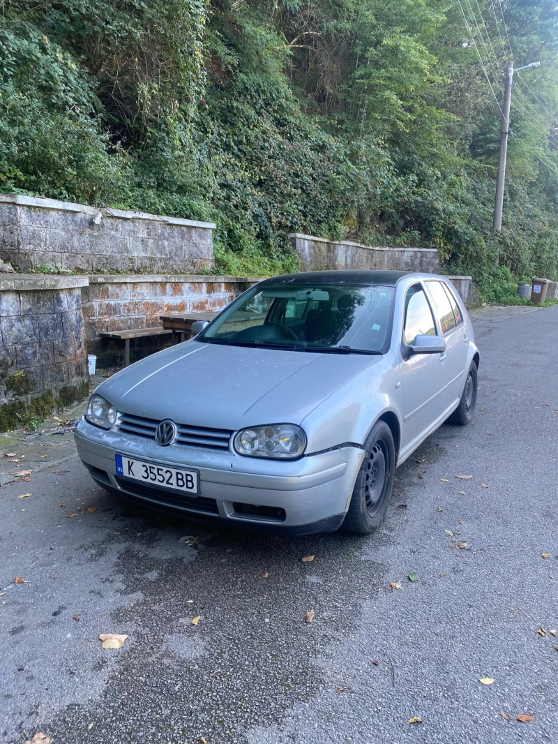 VW Golf, снимка 1 - Автомобили и джипове - 47355538