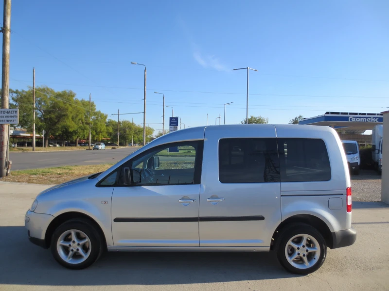 VW Caddy 1.4 i, снимка 8 - Автомобили и джипове - 47451029