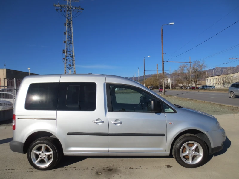 VW Caddy 1.4 i, снимка 4 - Автомобили и джипове - 47451029