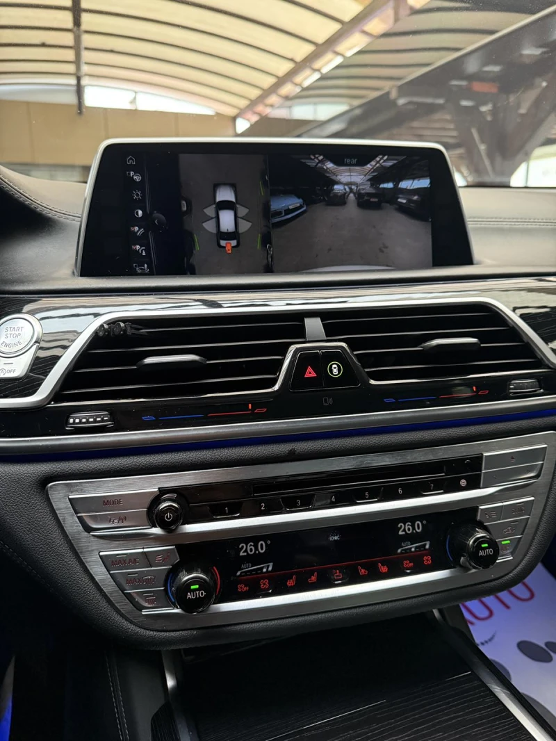 BMW 750 iL/xDrive/Harman Kardon/RSE/Pano/HuD/Carbon Core, снимка 14 - Автомобили и джипове - 48329229