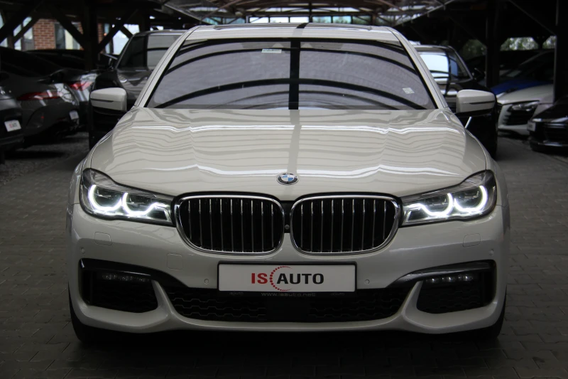 BMW 750 iL/xDrive/Harman Kardon/RSE/Pano/HuD/Carbon Core, снимка 1 - Автомобили и джипове - 48329229